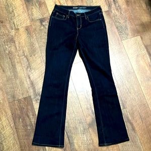 Old Navy Women’s Curvy Mid-Rise jeans, size 6